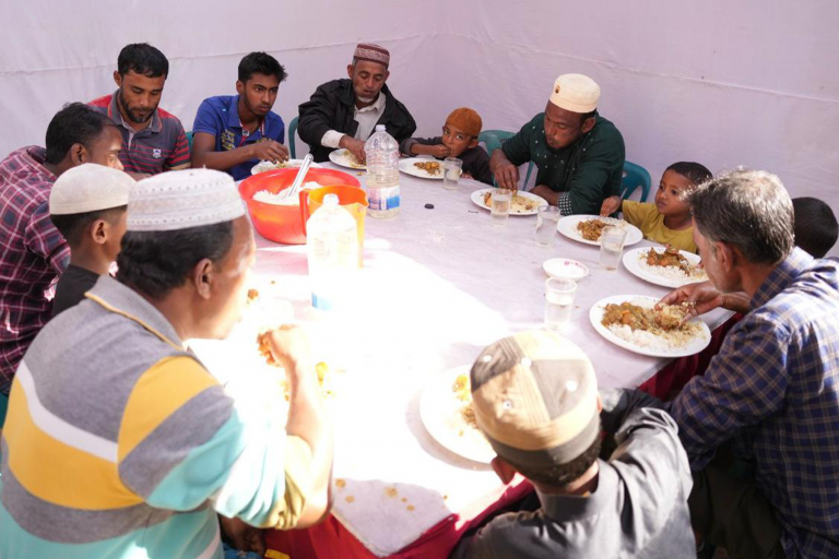 Driftwood Inn - Community Meal - 7