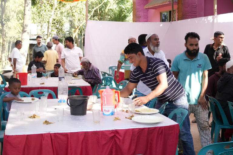 Driftwood Inn - Community Meal - 8